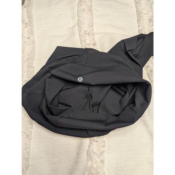 Lululemon Leggings with Mesh Inserts in Black - Picture 3 of 5